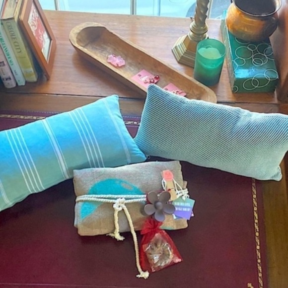 FREE Gift Wrap Rope Belt Hand Crafted Wrap Blanket Curtain Tapestry Tablecloth - Picture 3 of 16